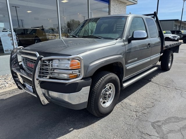 2001 GMC Sierra 2500HD SLE in Storm Gray Metallic — front three-quarter view