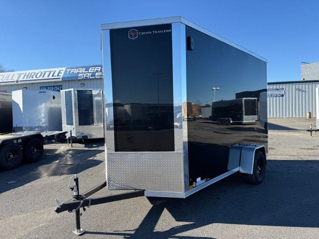 26 CROSS ENCLOSED CARGO Base in Black — front three-quarter view