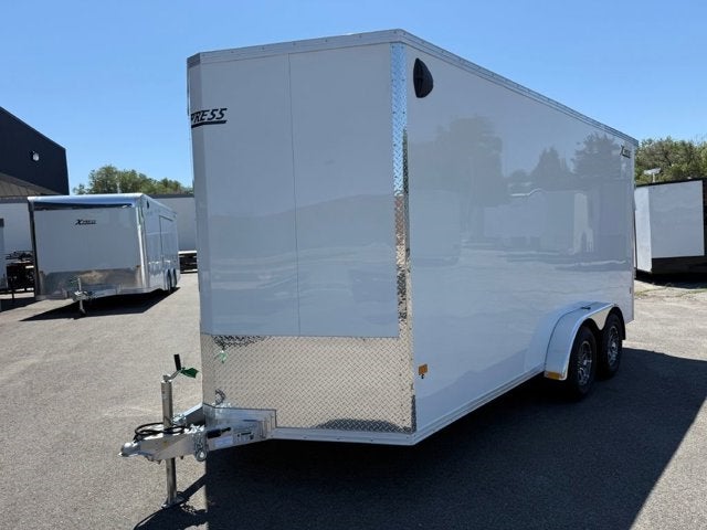 26 ALCOM ENCLOSED CARGO Base in 7.4X16 — front three-quarter view